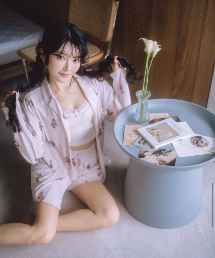 三年免费在线观看完整版毕哩毕哩,不卡在线播放